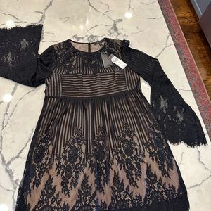 BCBG Luann Floral Stripe Lace Baby Mini-MIDI dress. New with tags. Size medium.